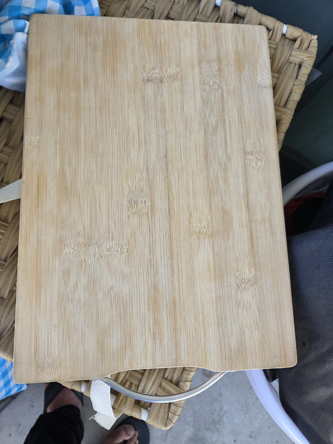 Bamboo Cutting Board with Metal Handle - photo 3