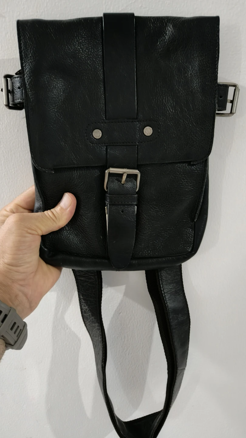Aunts & Uncles Black Leather Crossbody Bag - photo 3