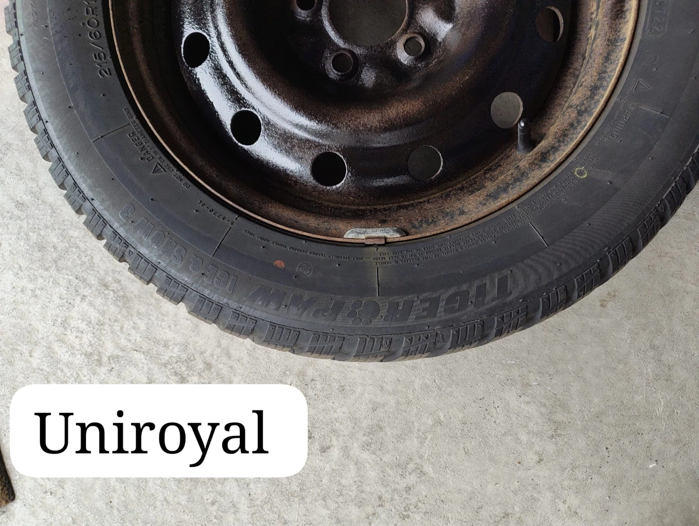 Uniroyal Tiger Paw Ice & Snow 3 Tire 215/60R16 - photo 4