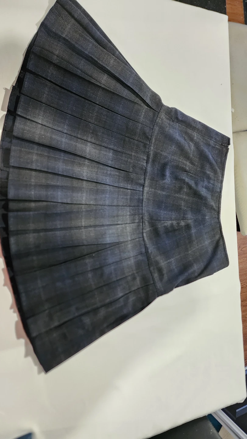 FOMANTA Pleated Plaid Skirt Size 40