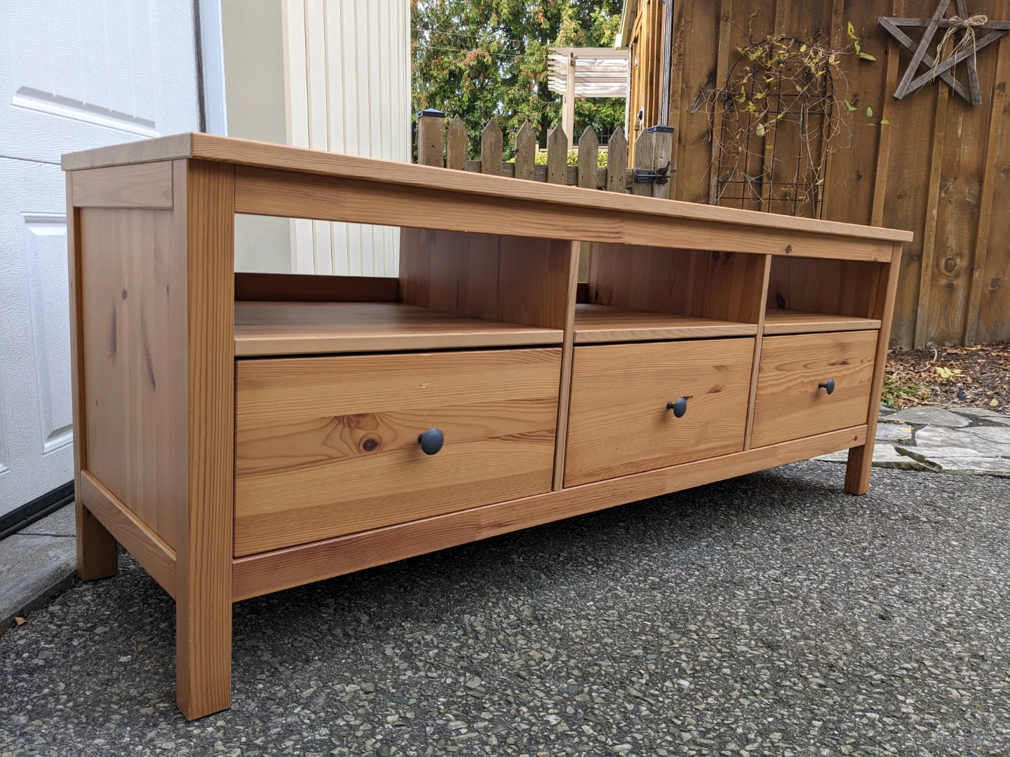 Ikea HEMNES TV Stand - Like New - photo 2