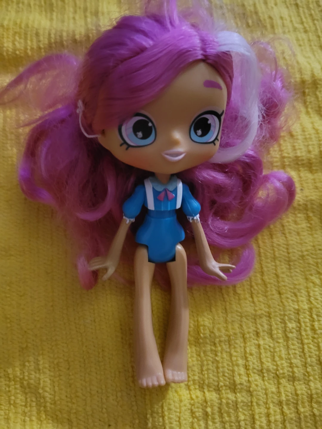 Shopkins Shoppies doll resembling