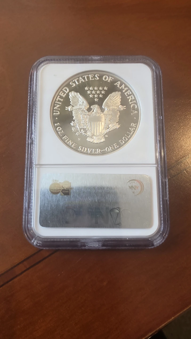 1992 S American Silver Eagle PF 69 Ultra Cameo - photo 2