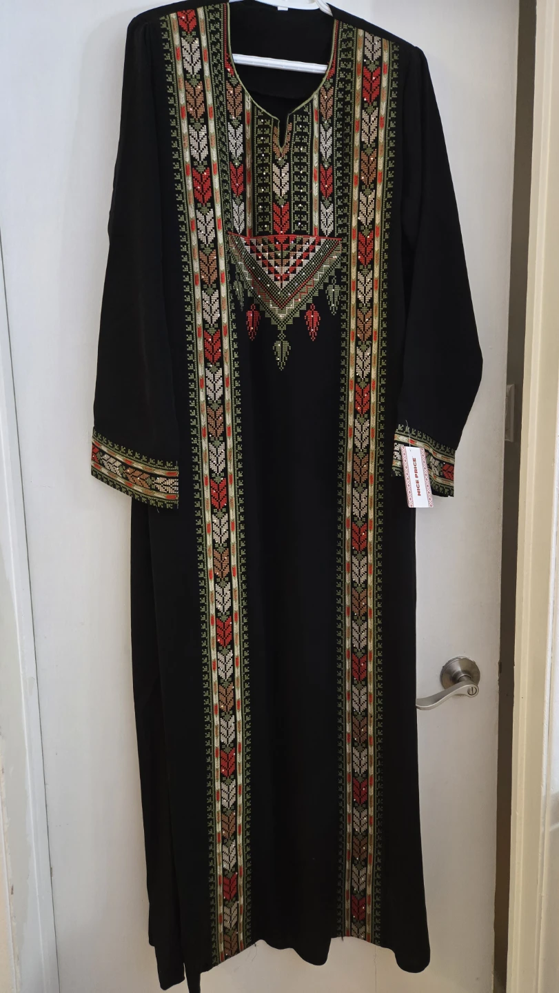 Embroidered Black Maxi thobe