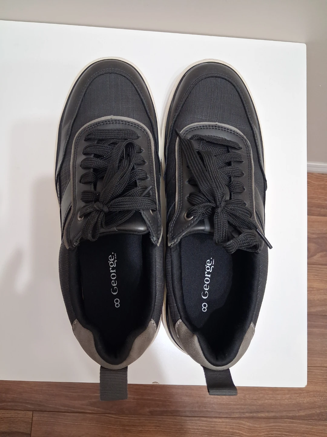 Men's Black Sneakers - Size 8 - photo 4