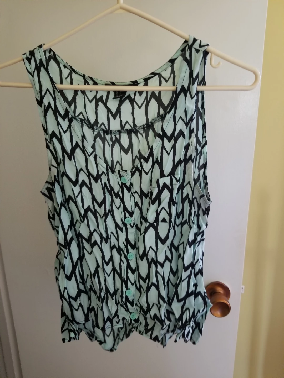 Forever 21 Mint Green and Black Zig Zag Top