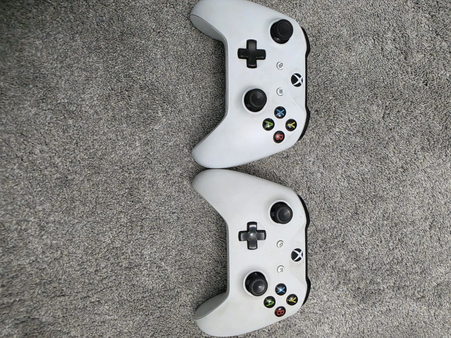 Xbox One S 1TB Console with FIFA 15 and Two Controllers - photo 2