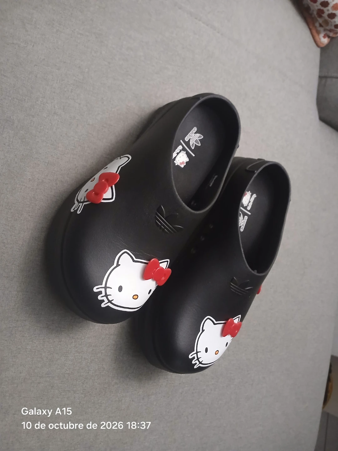 Adidas Hello Kitty Clogs - photo 2