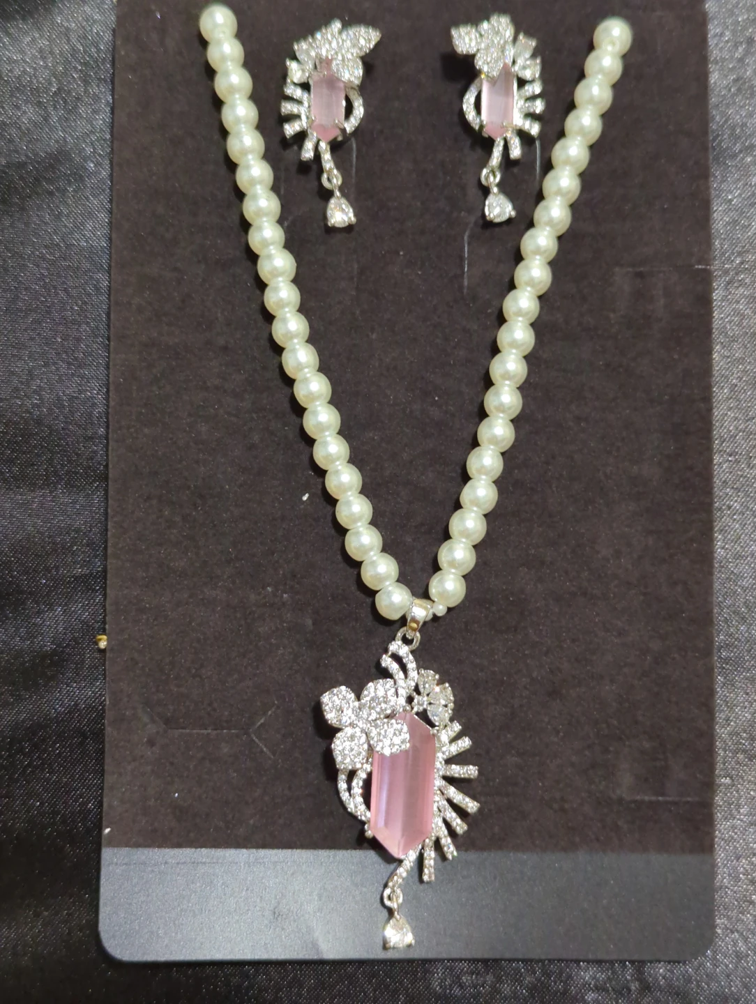 Pearl and Pink Crystal Jewellery Set