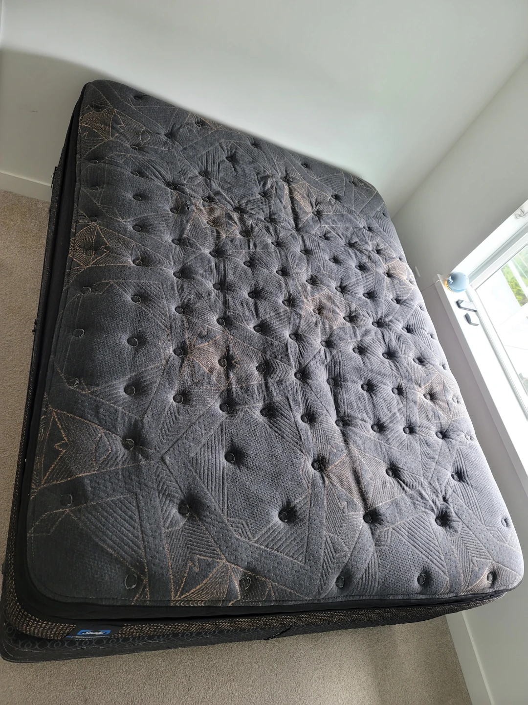 Sealy Queen Mattress - photo 2