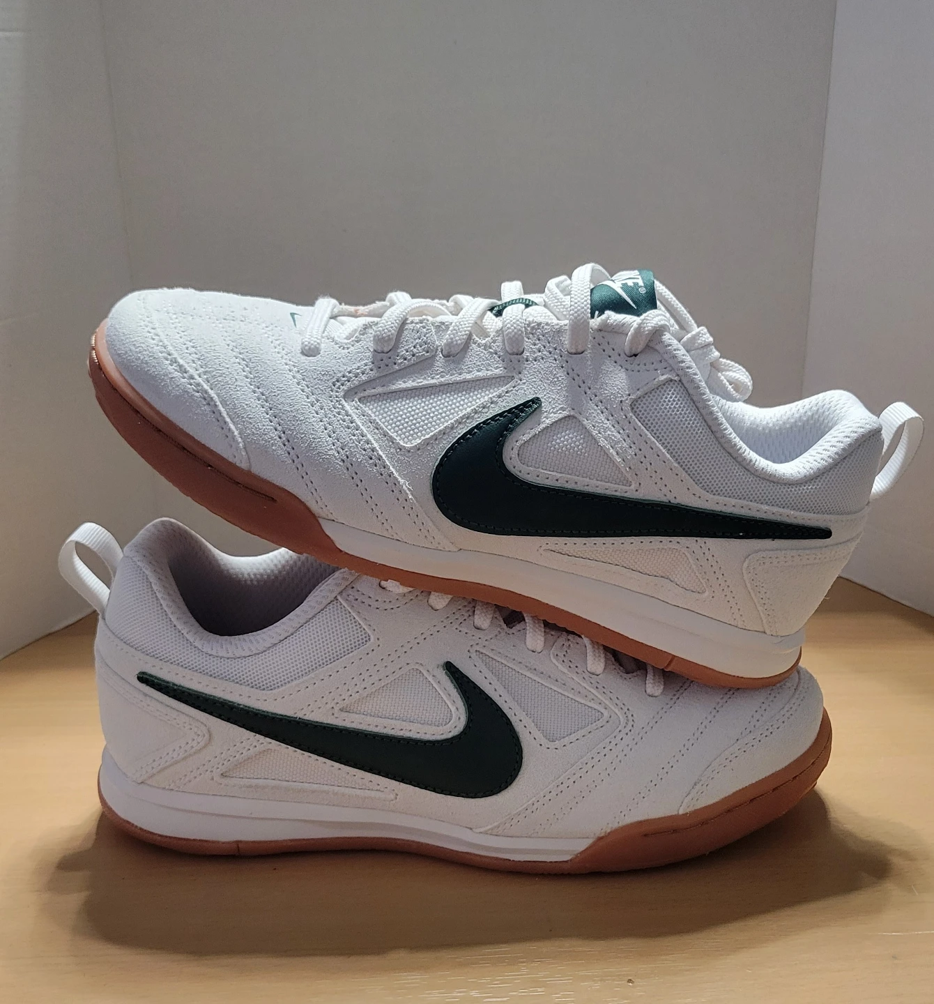 Nike Sneakers Youth Size 5Y Brand new