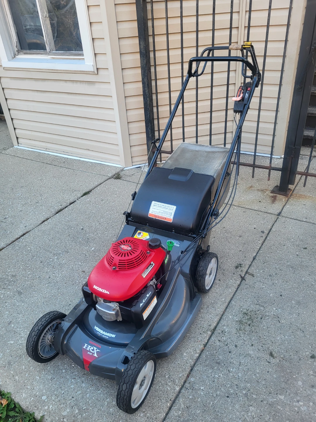 Honda HRX 217 Versamow Lawn Mower - photo 5
