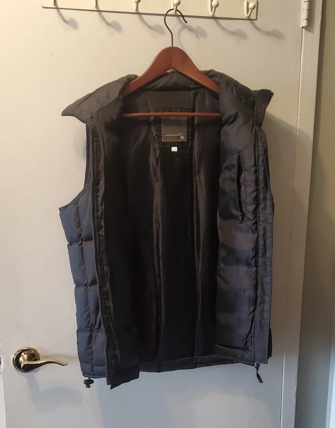 Fairweather Puffer Vest Size L - photo 3