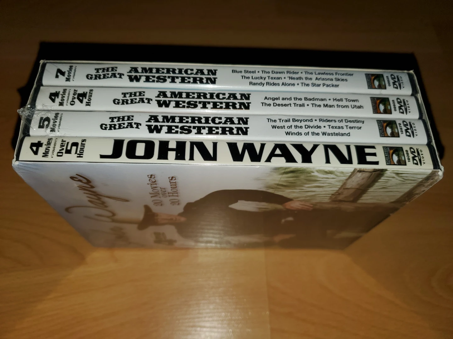 Sealed - John Wayne 20 Movie DVD Collection - photo 2