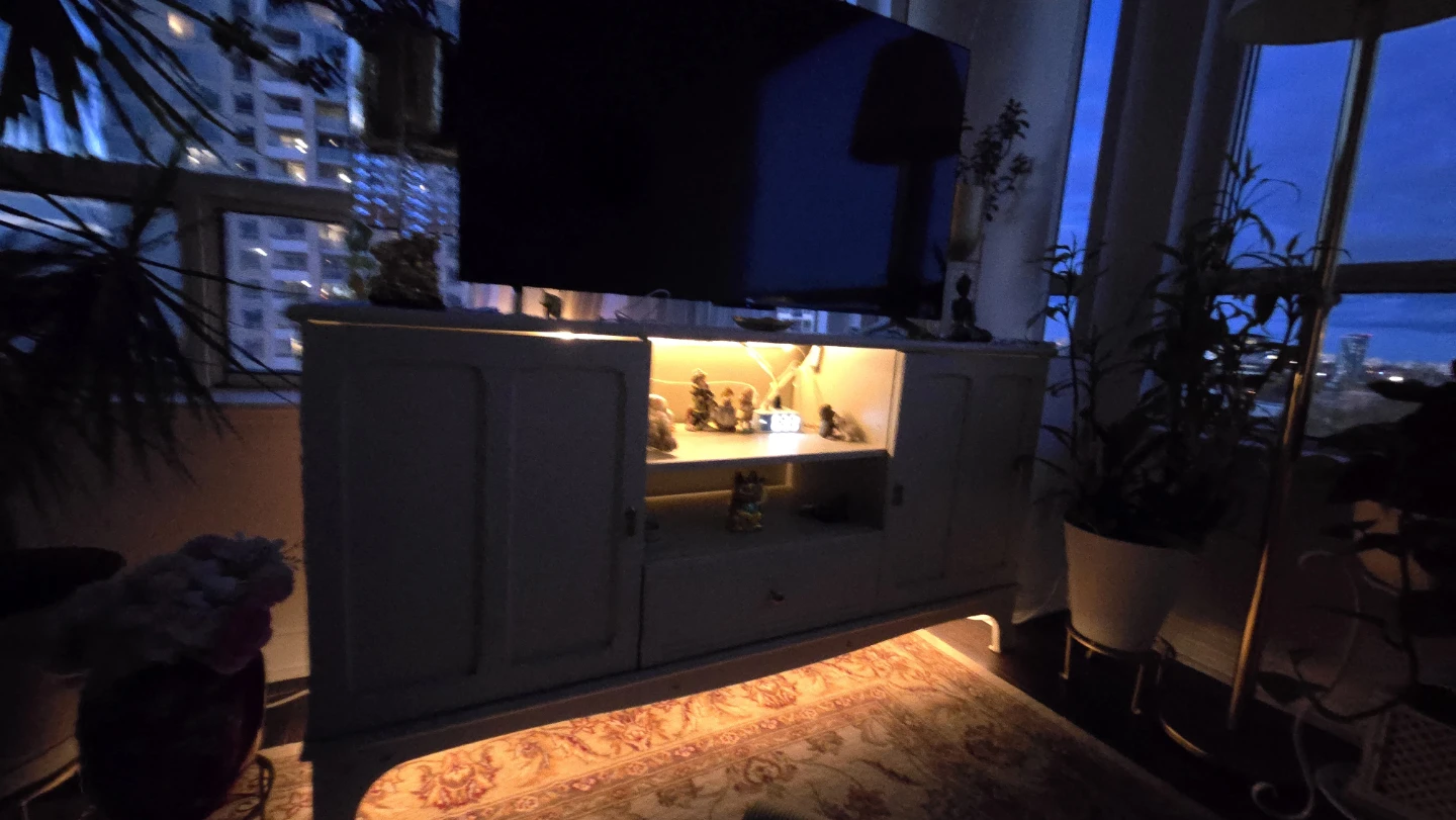 Under cabinet light