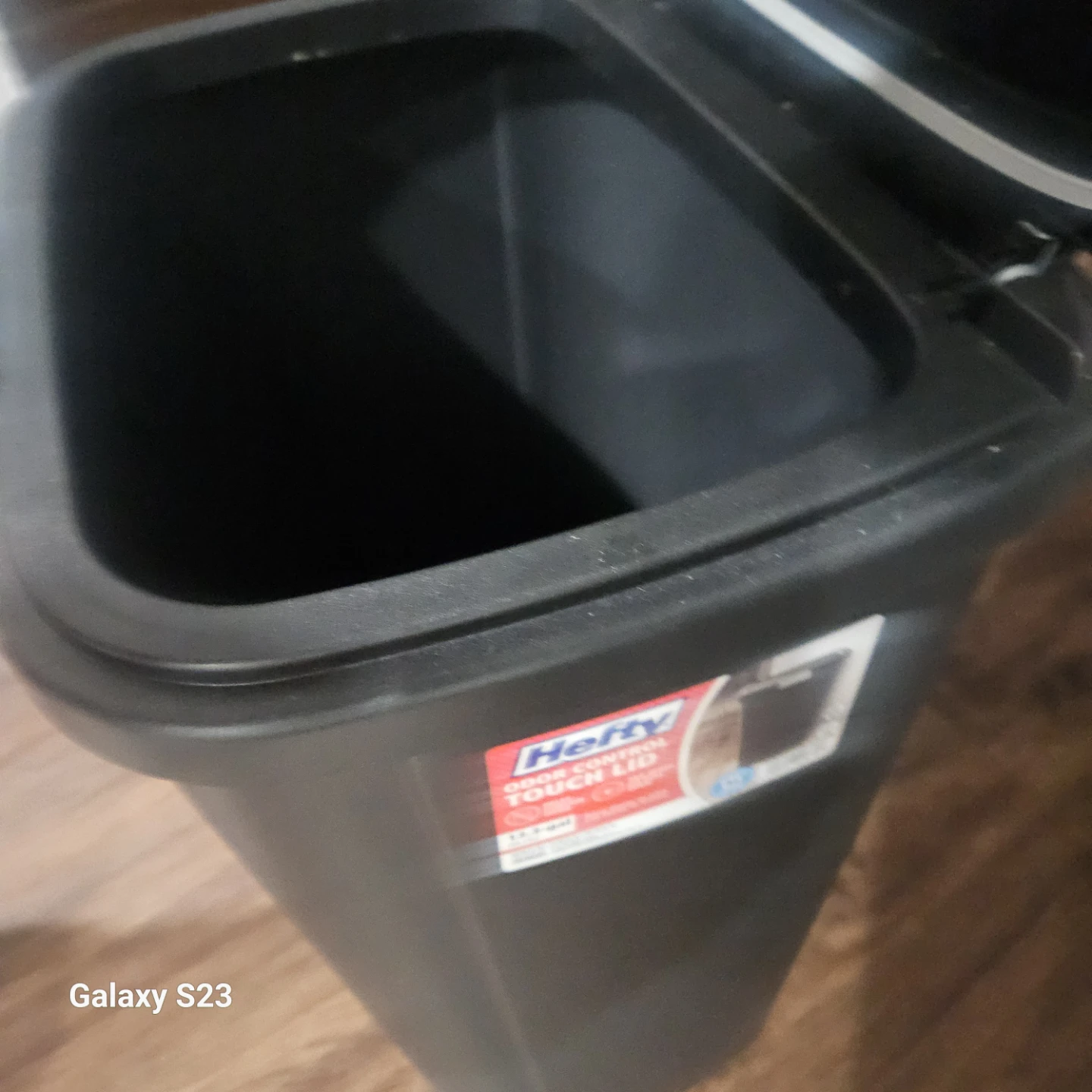 Hefty Odor Control Touch Lid Trash Can