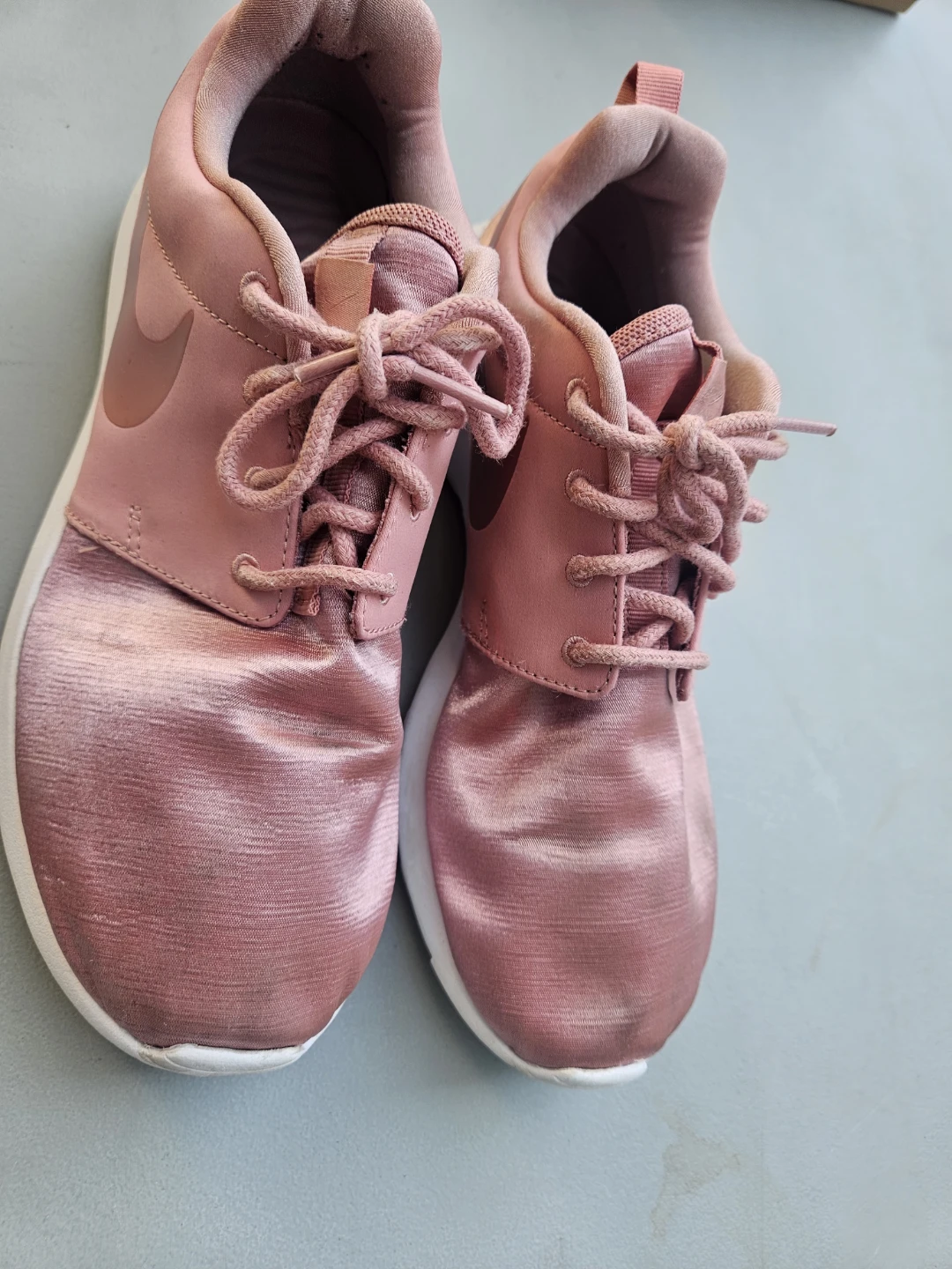 Women's Size 7 Nike Shoes - photo 3