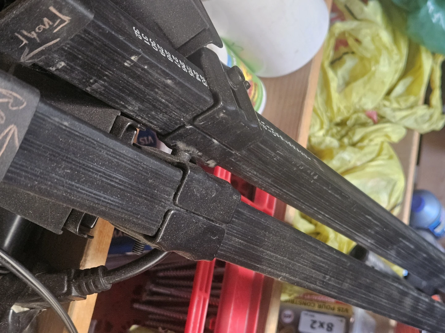 Universal car rack / rails / cross bar