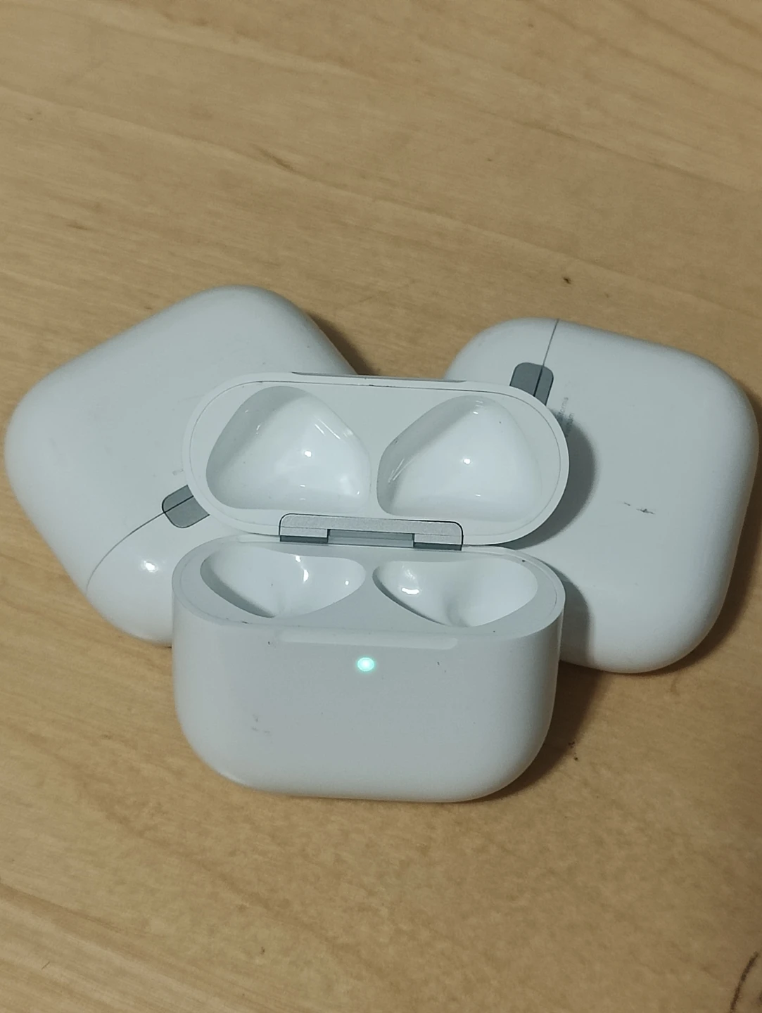 Apple AirPods 4th Gen (Standard Version- Non ANC) CHARGING CASE