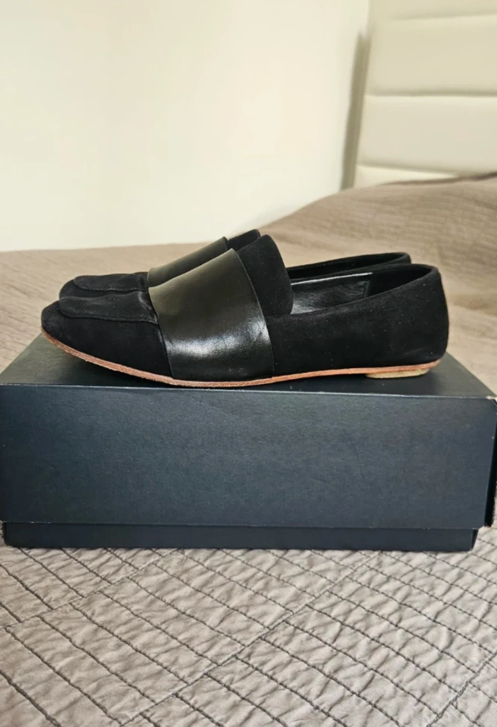 Clarks Originals Margot Loafers - Black Suede