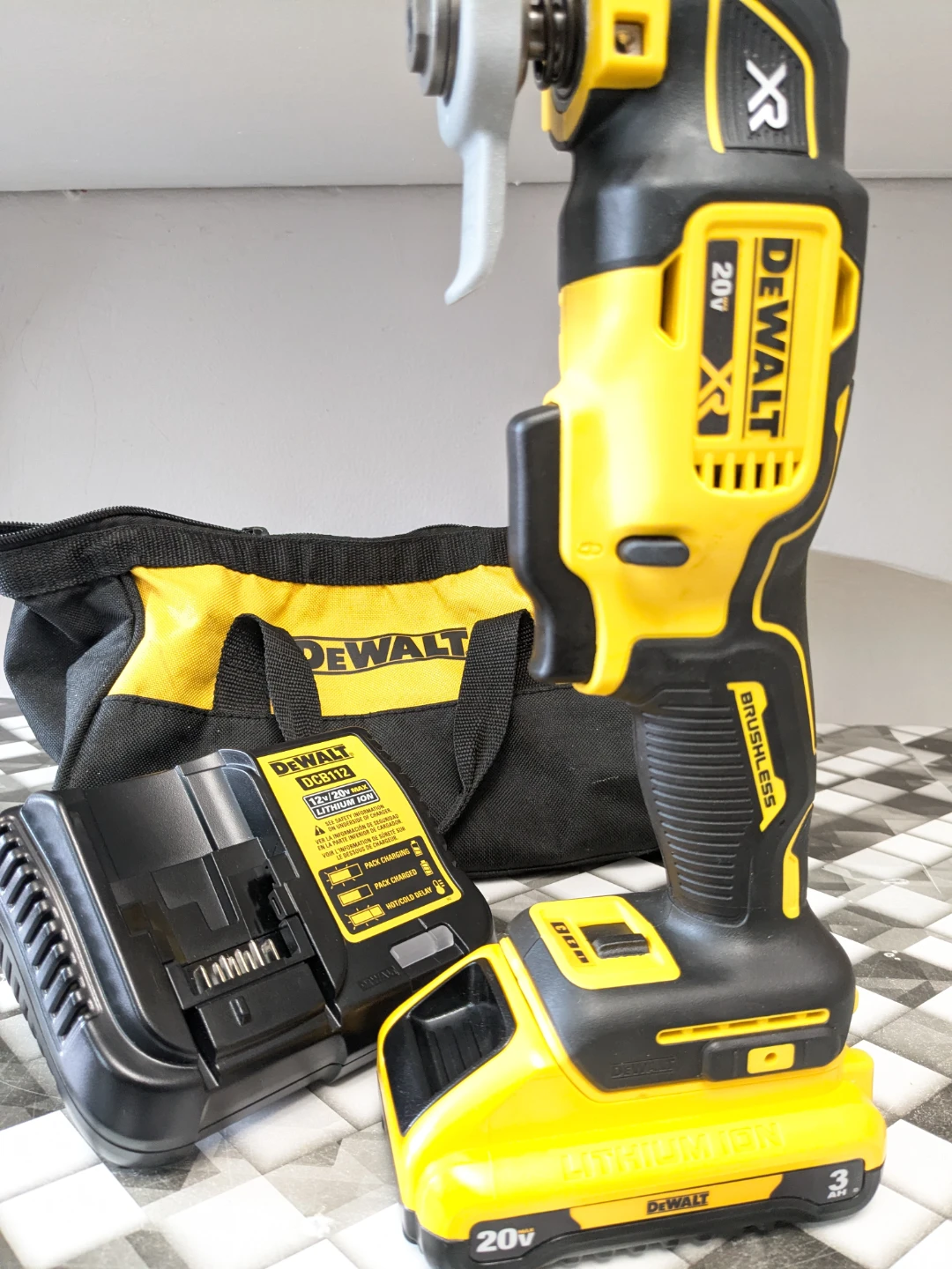 20V Max DeWalt XR 3-Speed Multi-tool Combo Kit - photo 4