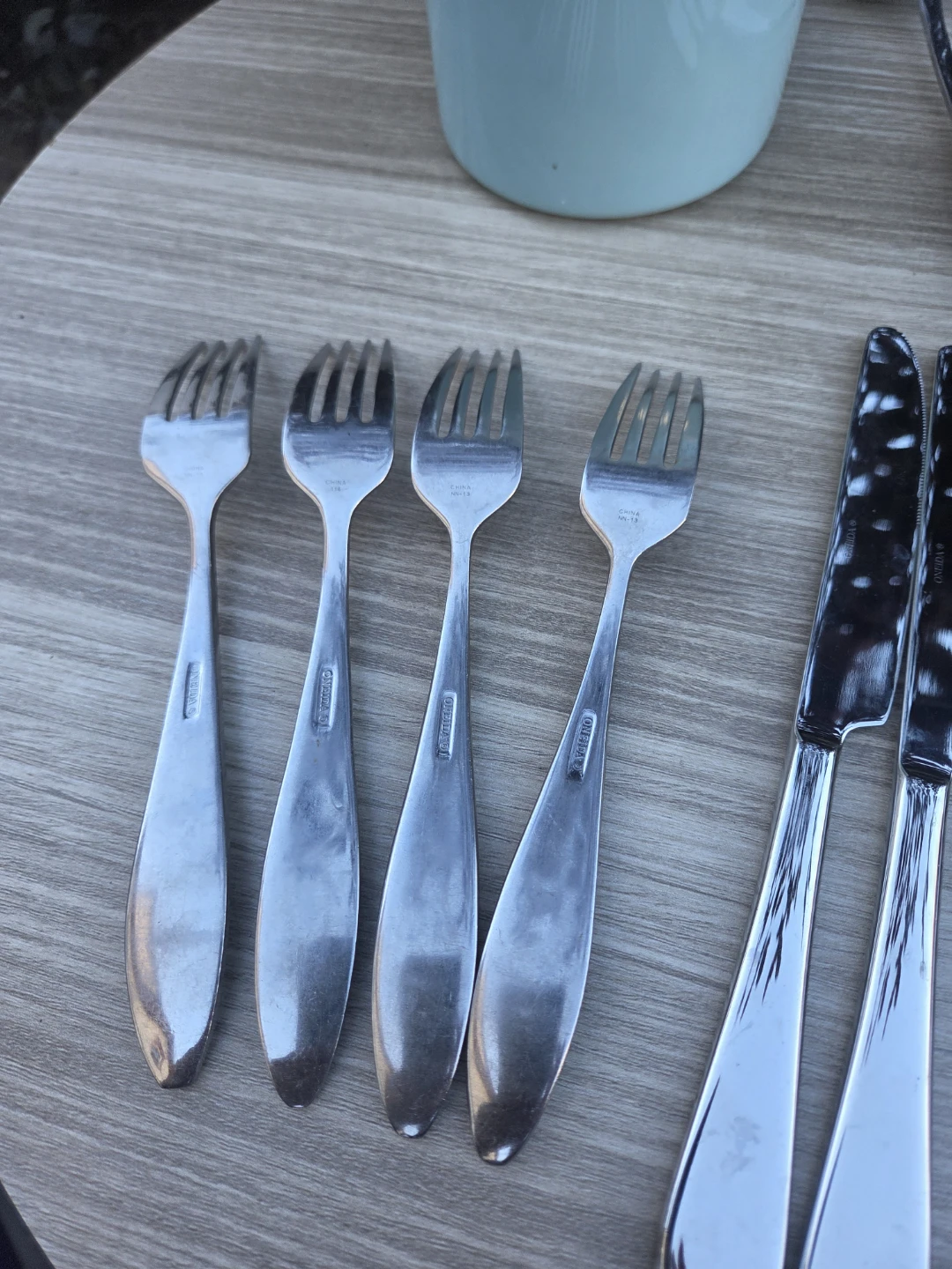 Oneida Stainless Steel Flatware Set - photo 2