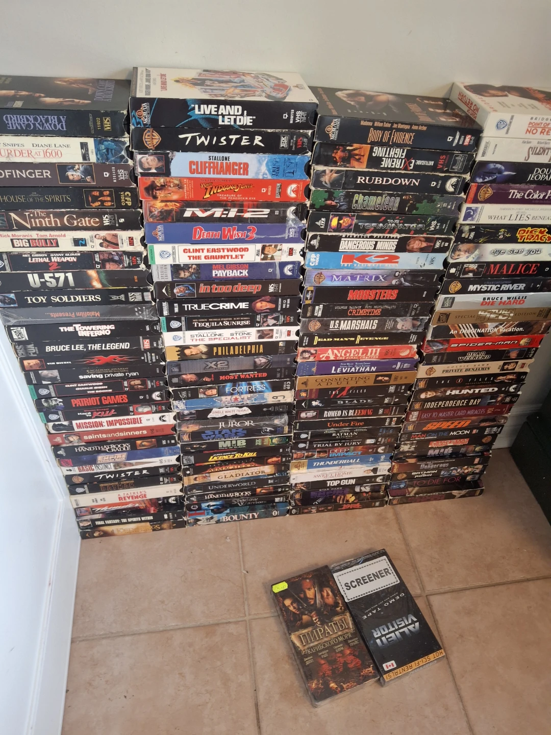 Large collection of assorted vintage VHS movies - photo 3
