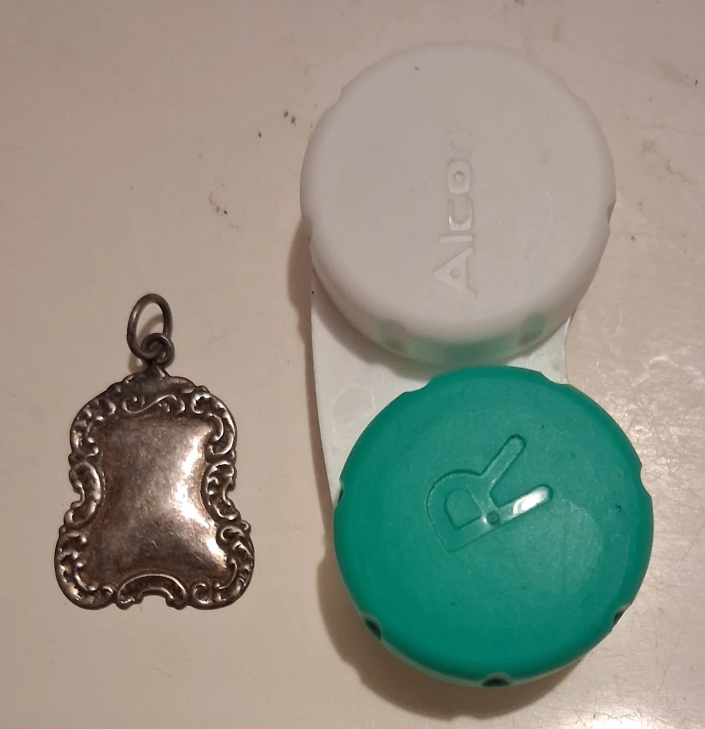 Beautiful vintage sterling silver luggage tag style pendant - photo 3