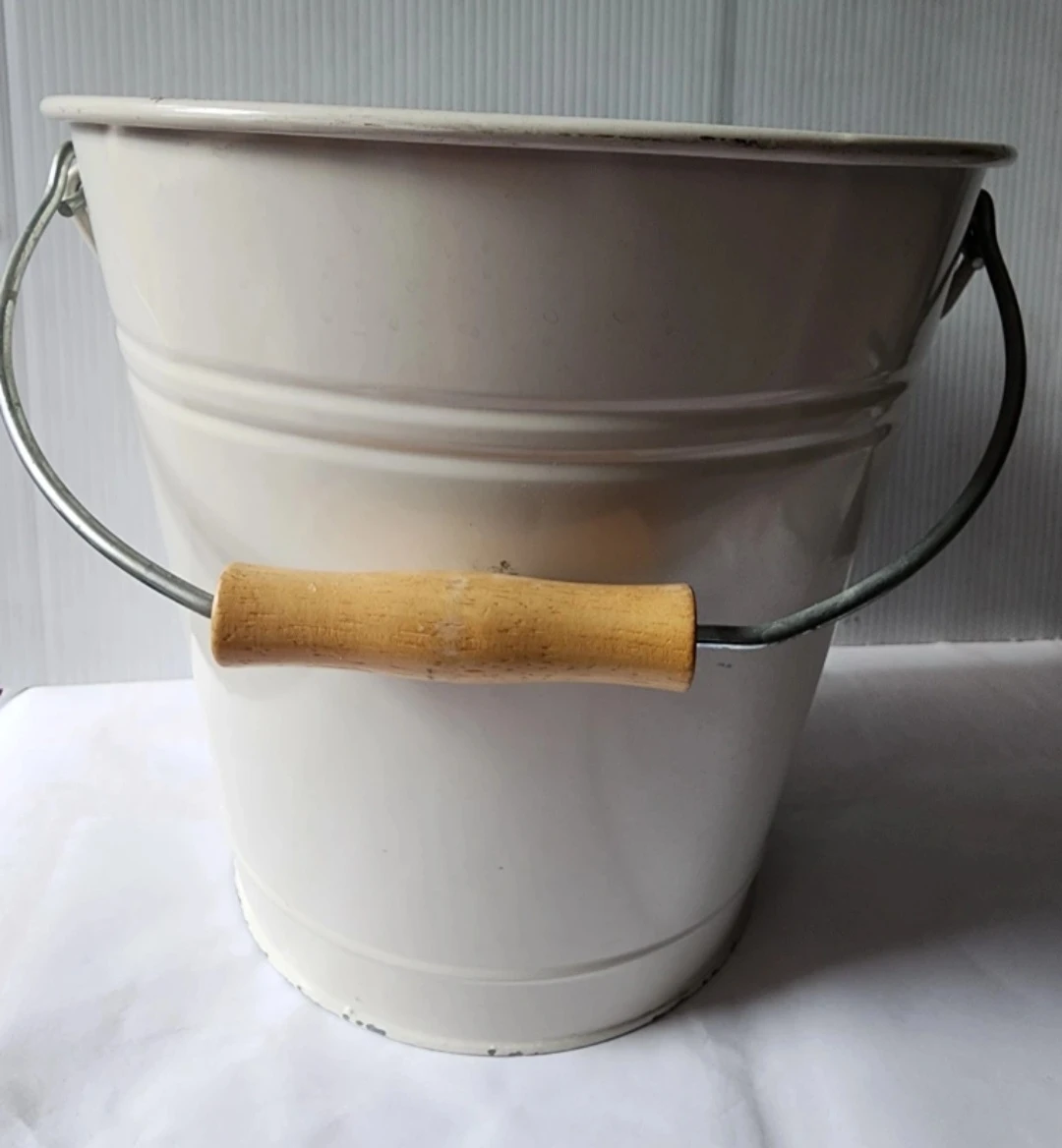 White Metal Trash Bucket - photo 2