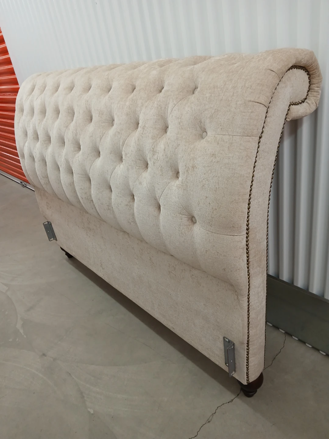 Tufted queen set bed Headboard, footboard, sideboard and slats