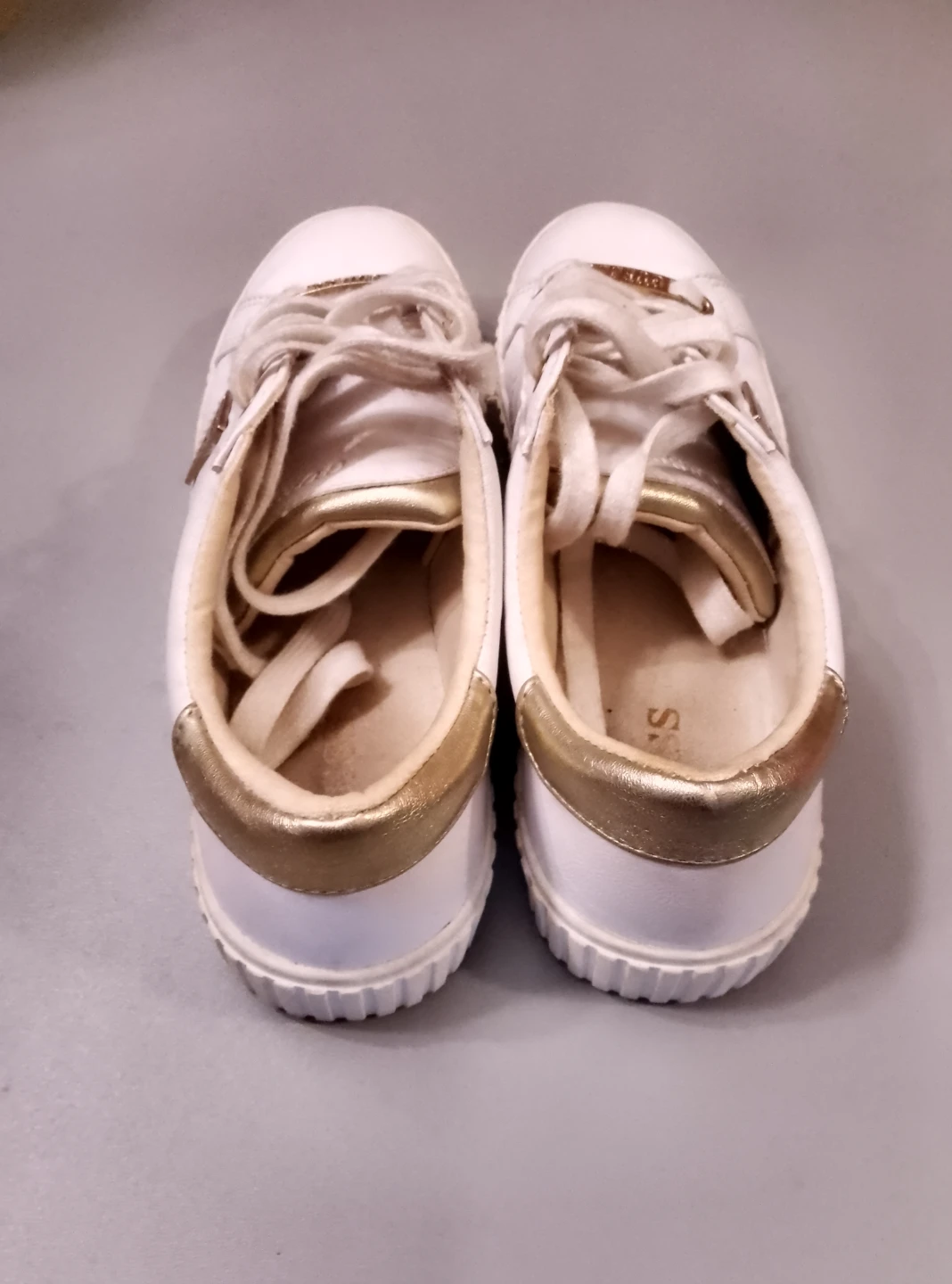 GUESS White Sneakers - photo 3