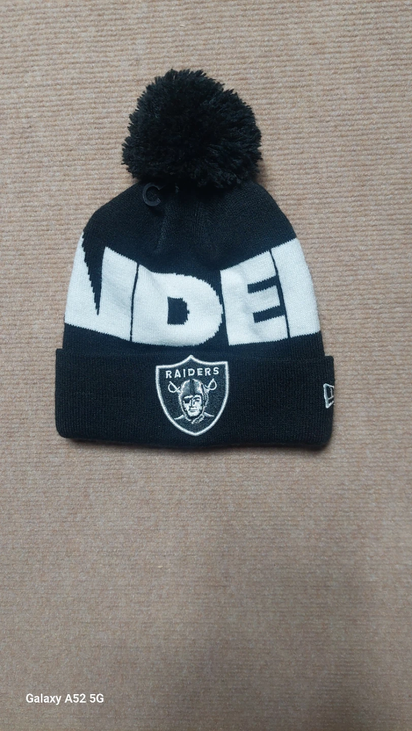 New Era NFL Raiders Youth Pom Beanie