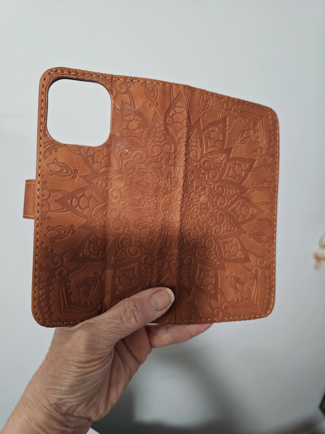 Brown Mandala Phone 15/16 Wallet Case - photo 2