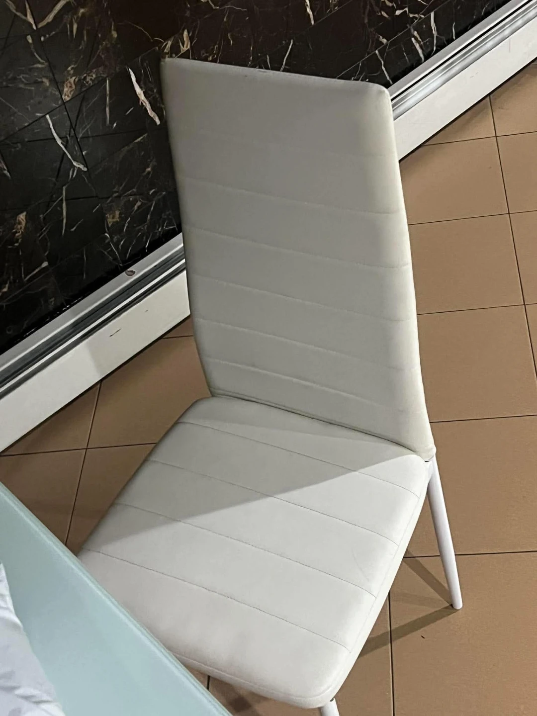 Free  like  new dining table with 4 chairs delivery availabe - photo 2