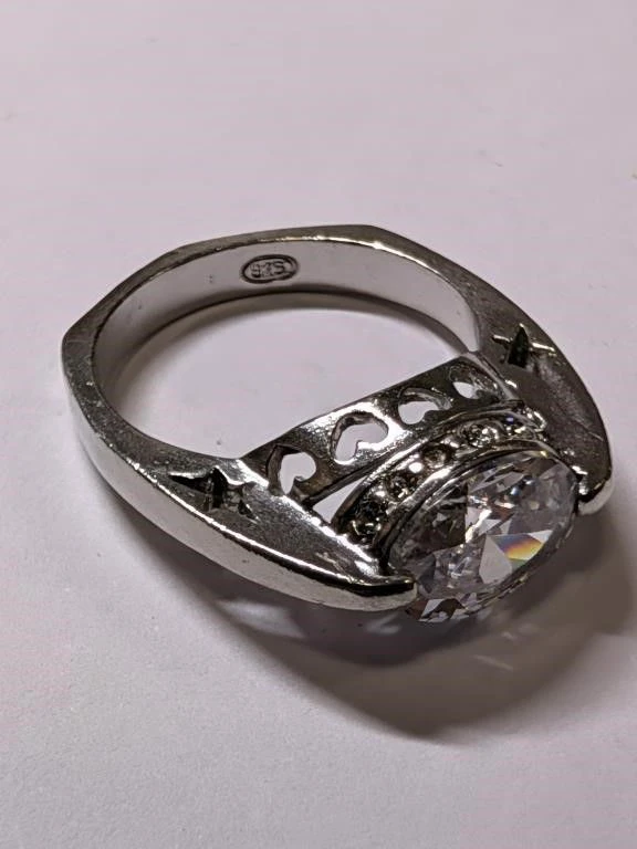 925 Sterling Silver Oval CZ Ring - photo 3