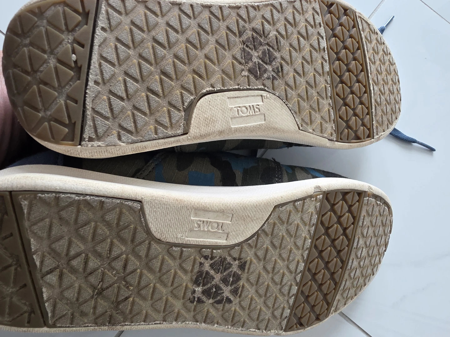 TOMS Camouflage Sneakers W7 - photo 4