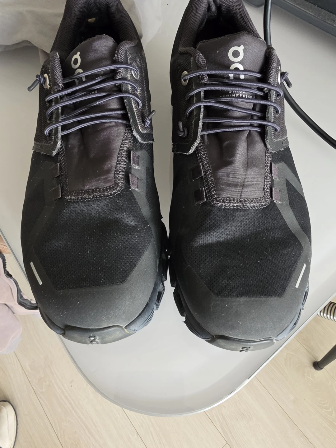 On Cloud 5 Waterproof Running Shoes