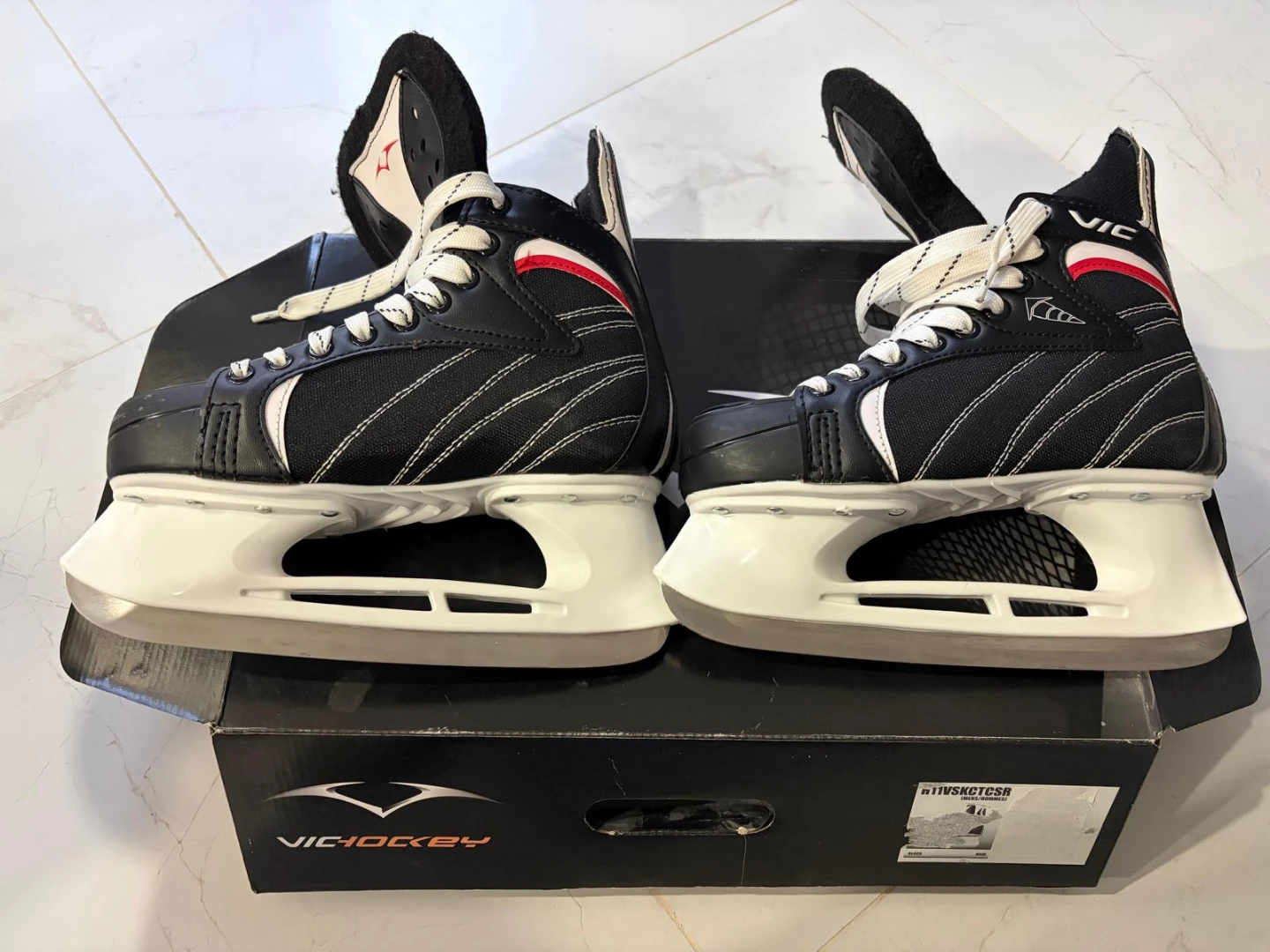 Hespeler/Vic Hockey Skates - Size 6 US - photo 3