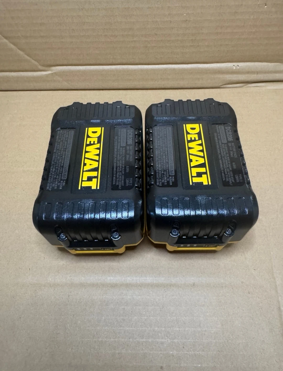 2 dewalt 6ah batts - photo 3