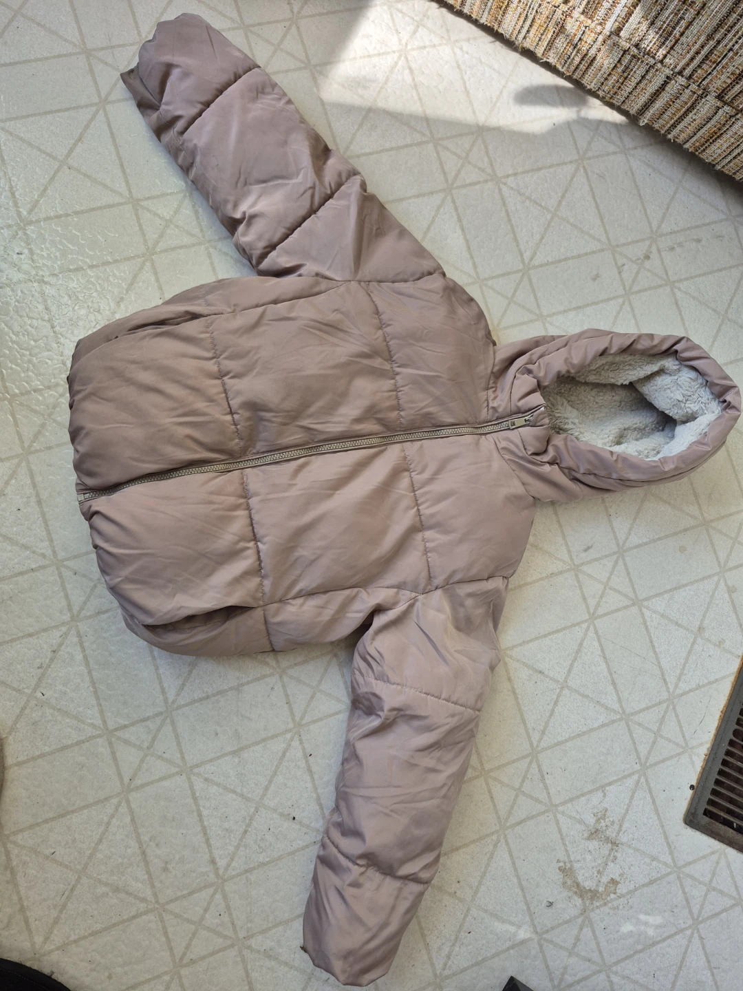 U-Kids Puffer Jacket Size L/G (14/16)