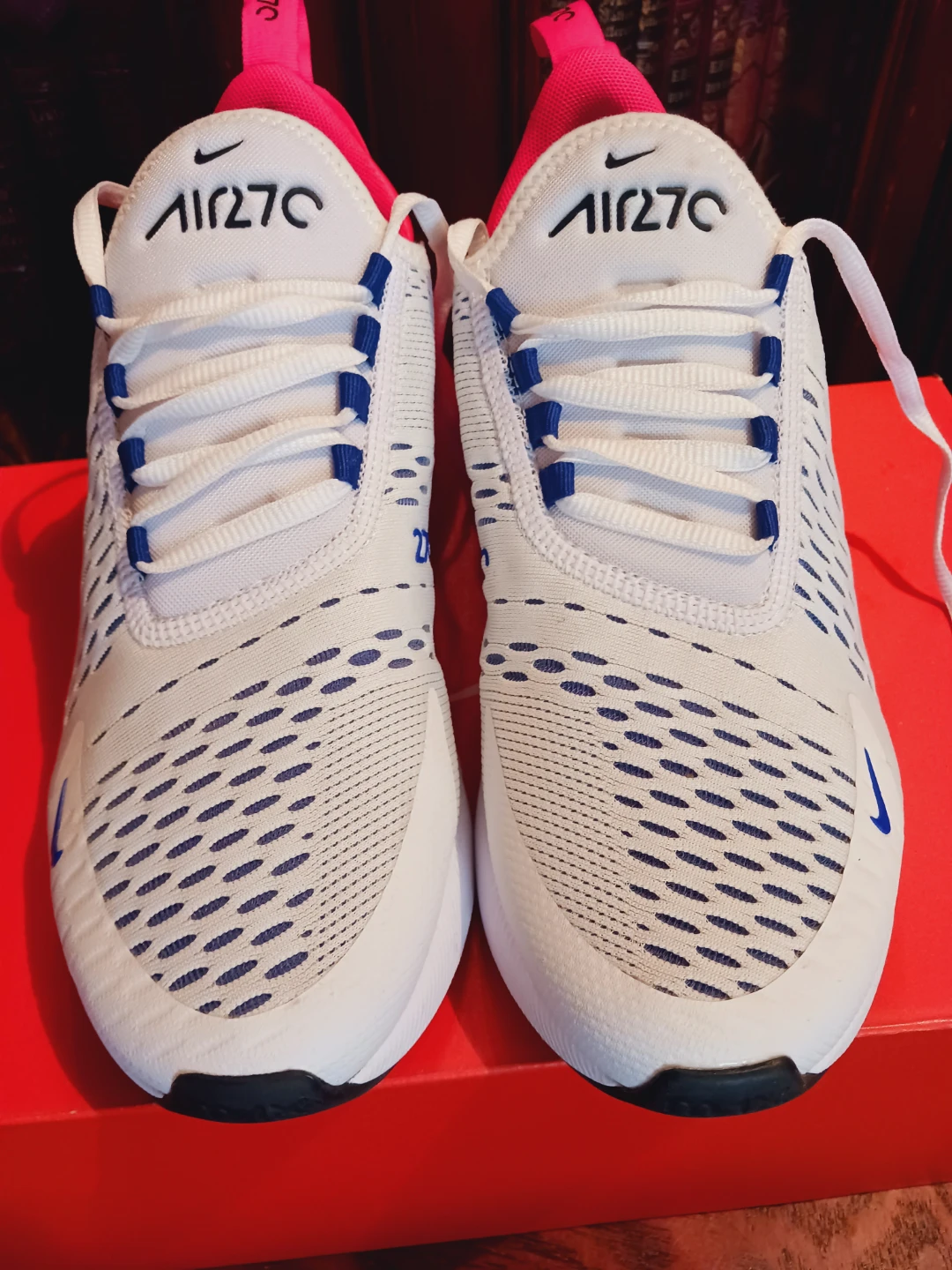 NEW !!! NIKE AIR MAX 270 WOMEN'S  SIZE 8.5 - photo 4