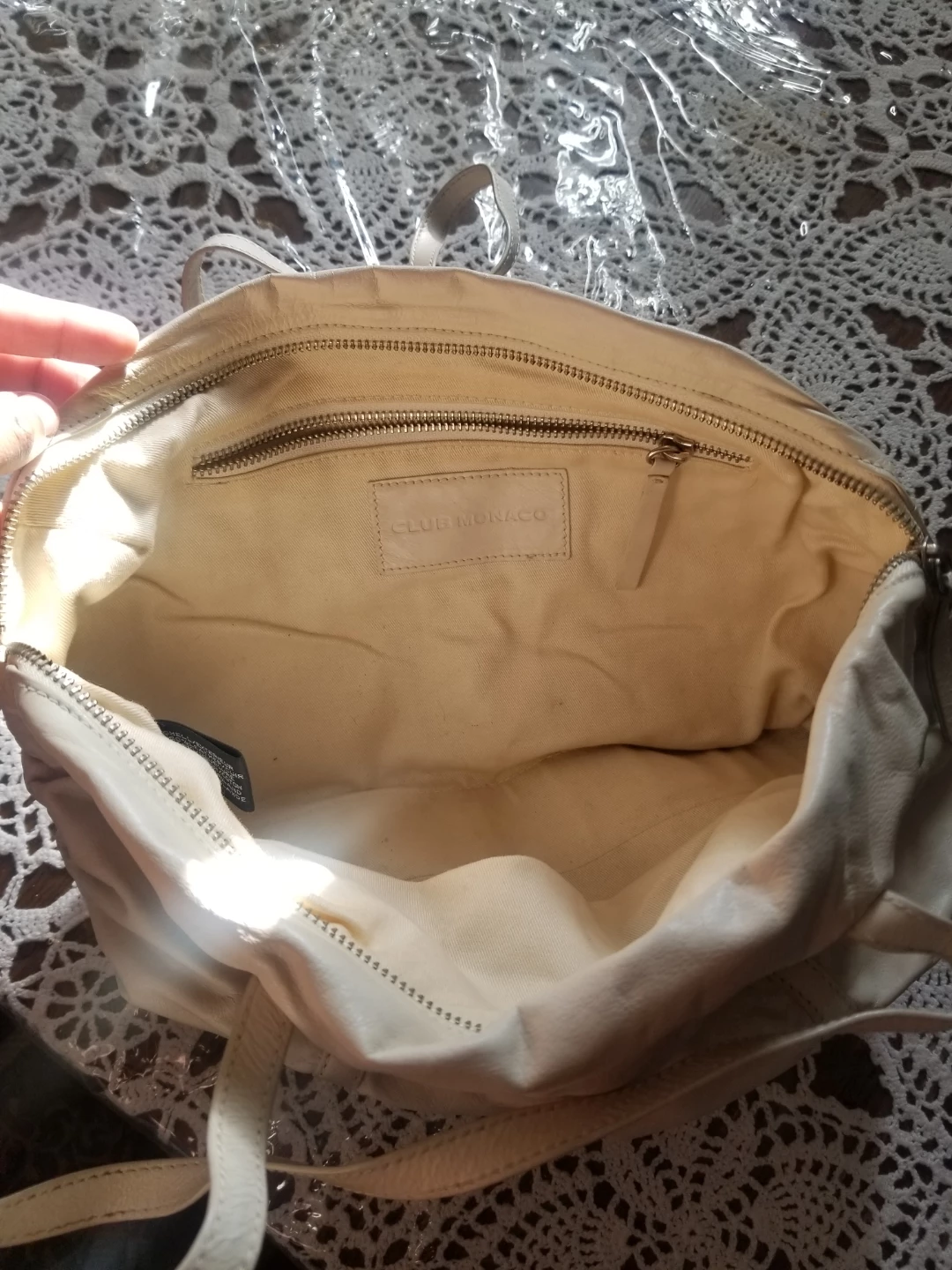 Club Monaco Cream Leather Handbag - photo 2