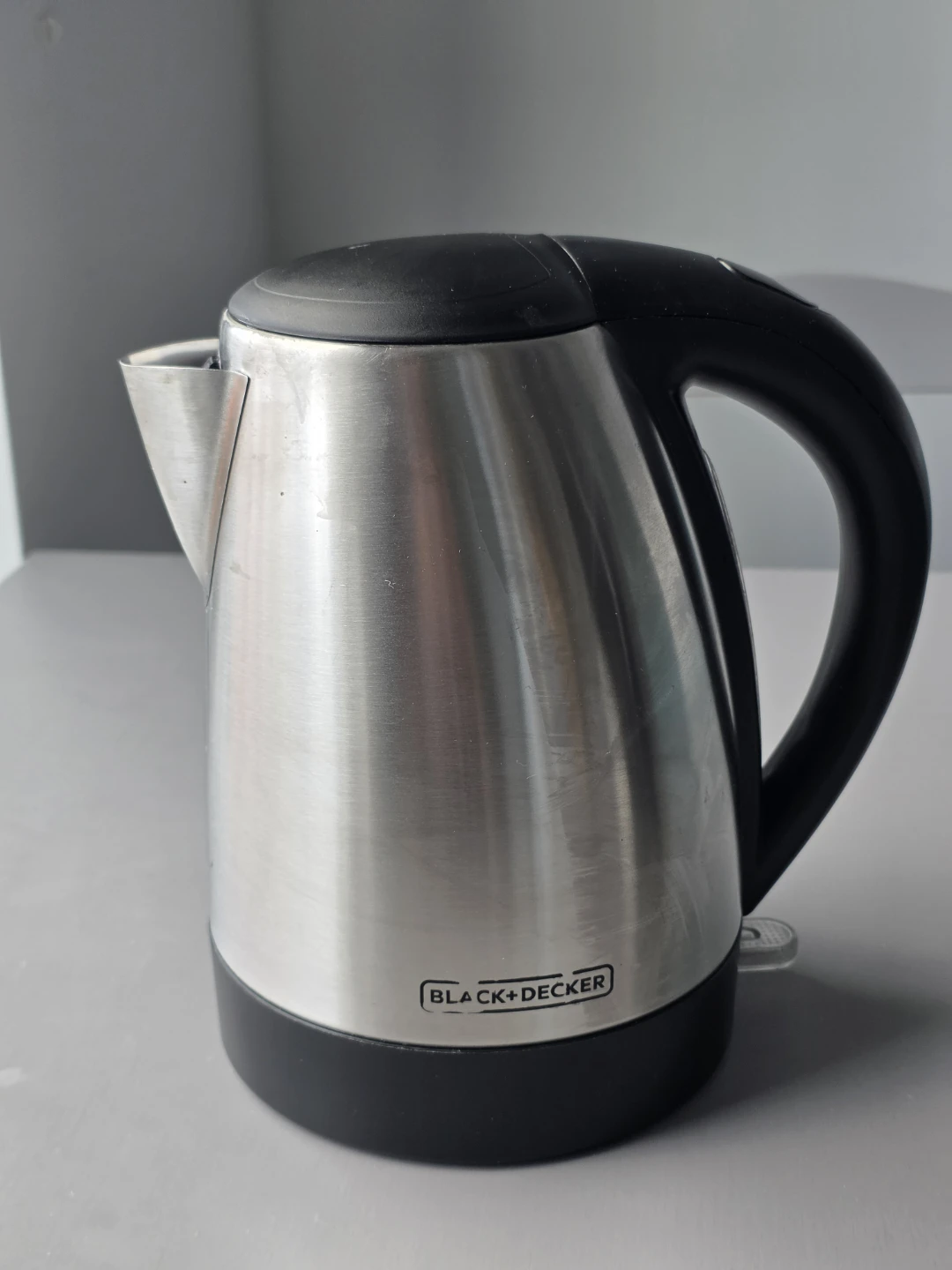 Black + Decker electric cordless kettle