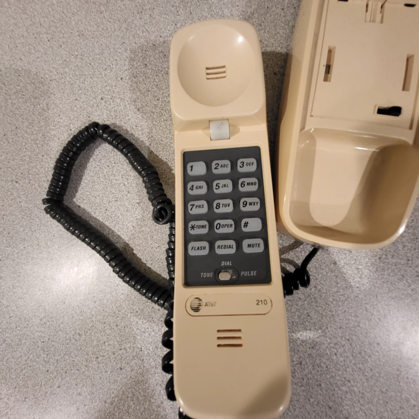 VTech CD1103 corded telephone - photo 2