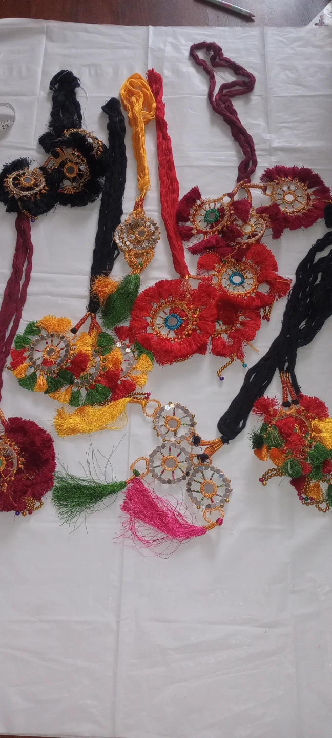 Traditional Paranda Hair Accessories - photo 4