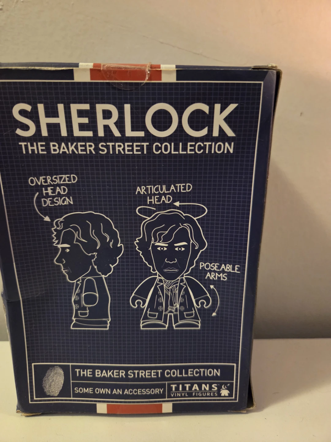TITANS Sherlock Vinyl Figure - photo 2