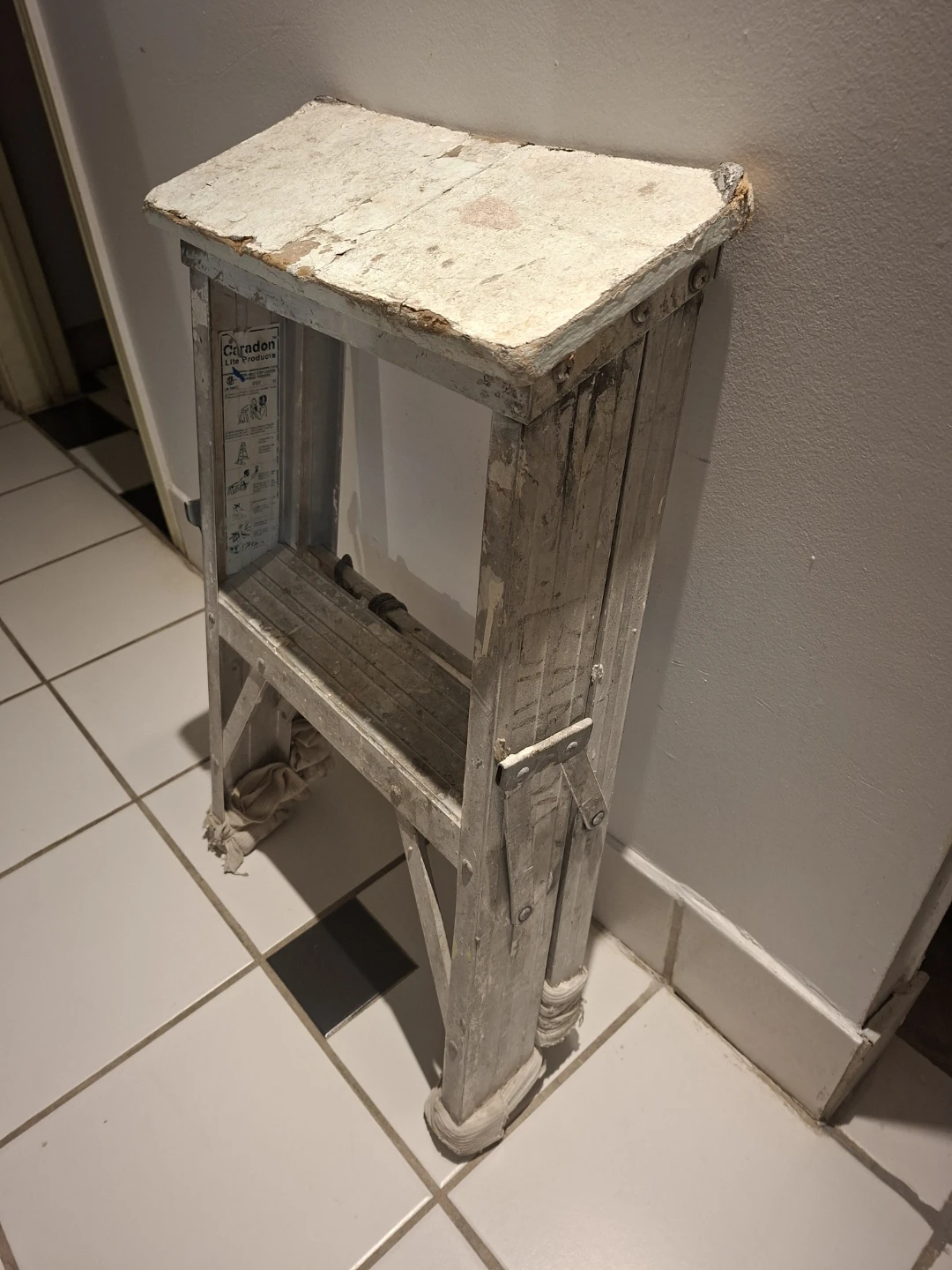 Caradon Lite Products Two-Step Ladder - photo 2
