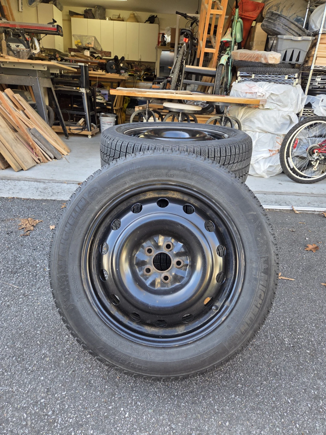 Set of 4 Michelin X-Ice Tires on Steel Rims