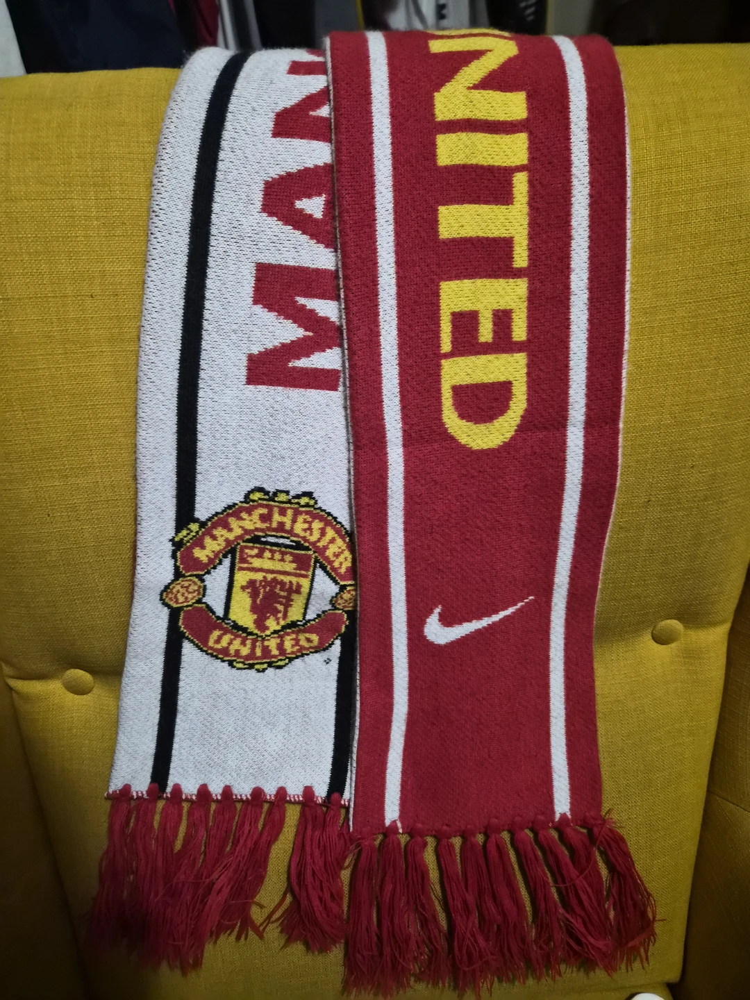 Vintage Manchester United  Nike Soccer Scarf