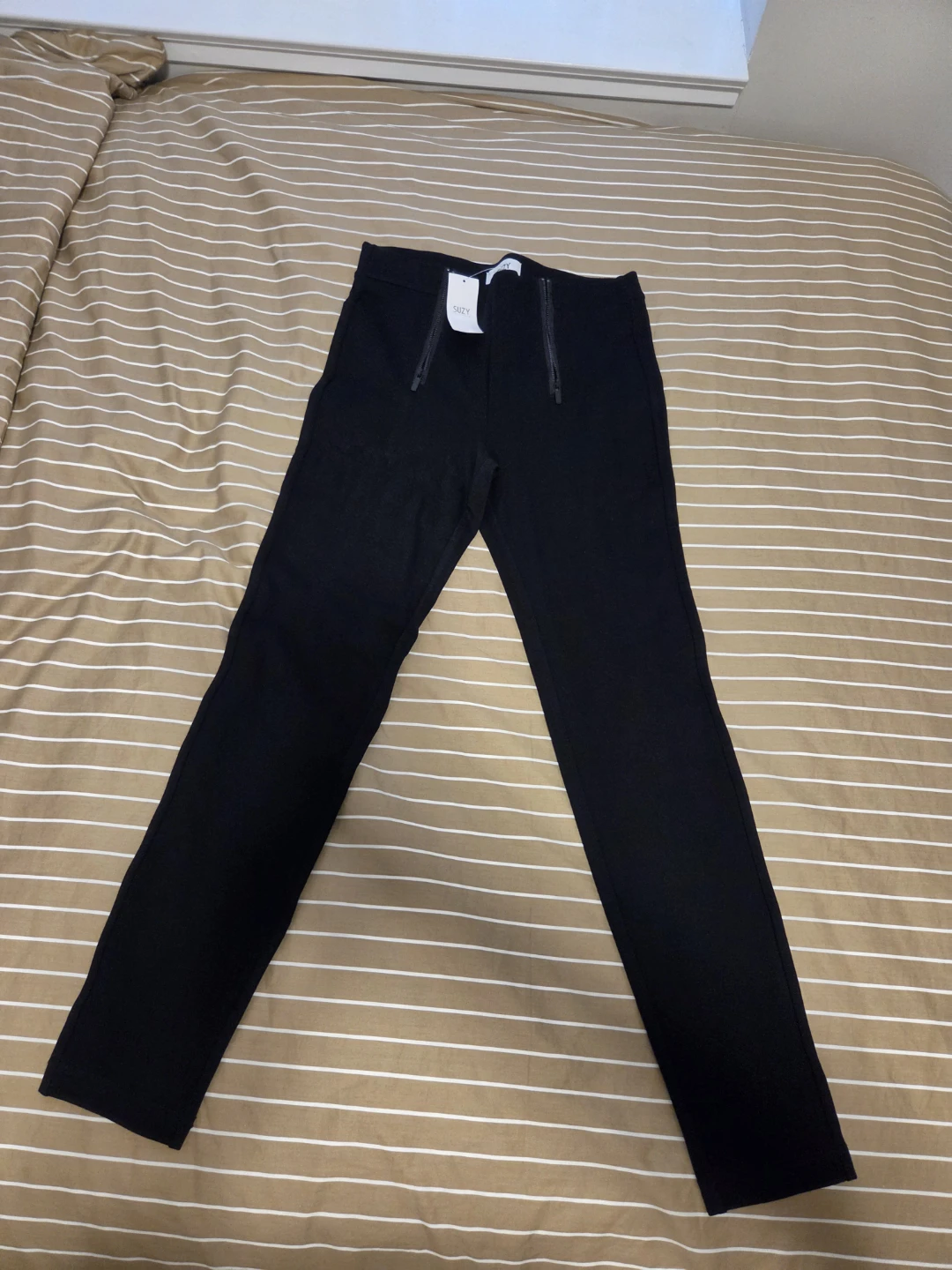 Suzy Shier black pants - photo 3